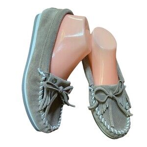Minnetonka Women’s Gray Taupe Suede Kilty Plus Moccasins Size 7 Comfort Shoes